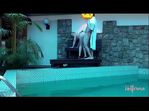 ❤️ Șeful o invită pe menajeră la piscină, dar nu a putut rezista la o partidă fierbinte at porn ro.muitohentai.ru ❌️
