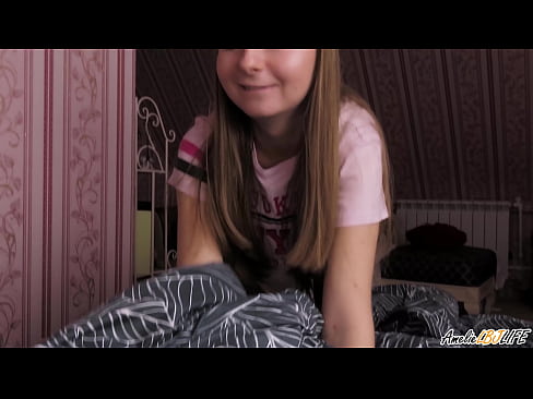 ❤️ Blondina îi suge adânc prietenei ei și primește spermă în gură at porn ro.muitohentai.ru ❌️